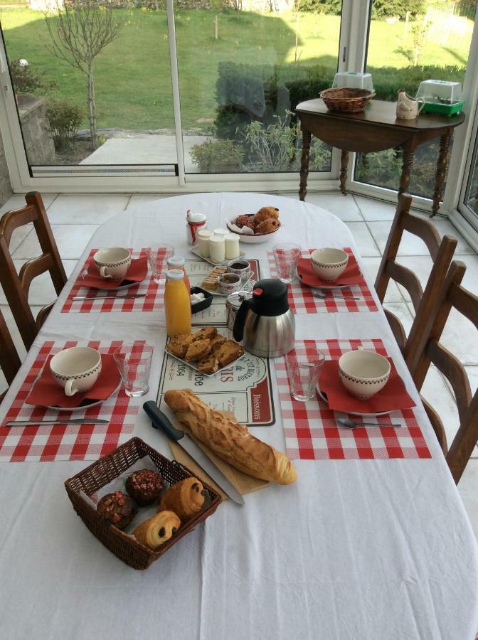 Bed and Breakfast Relais Des Chaux Saint-Jean-des-Ollieres Екстер'єр фото